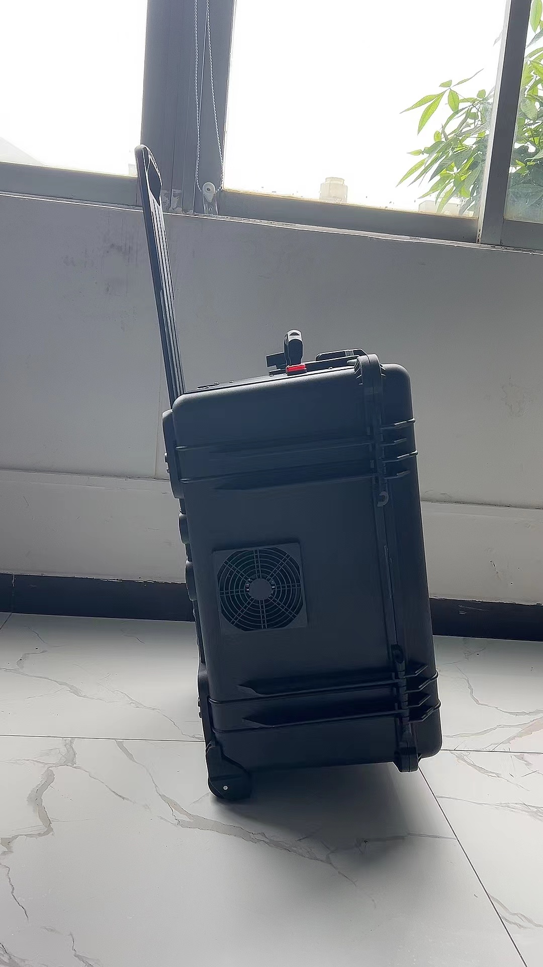 路北手拉箱型移动通信干扰器
